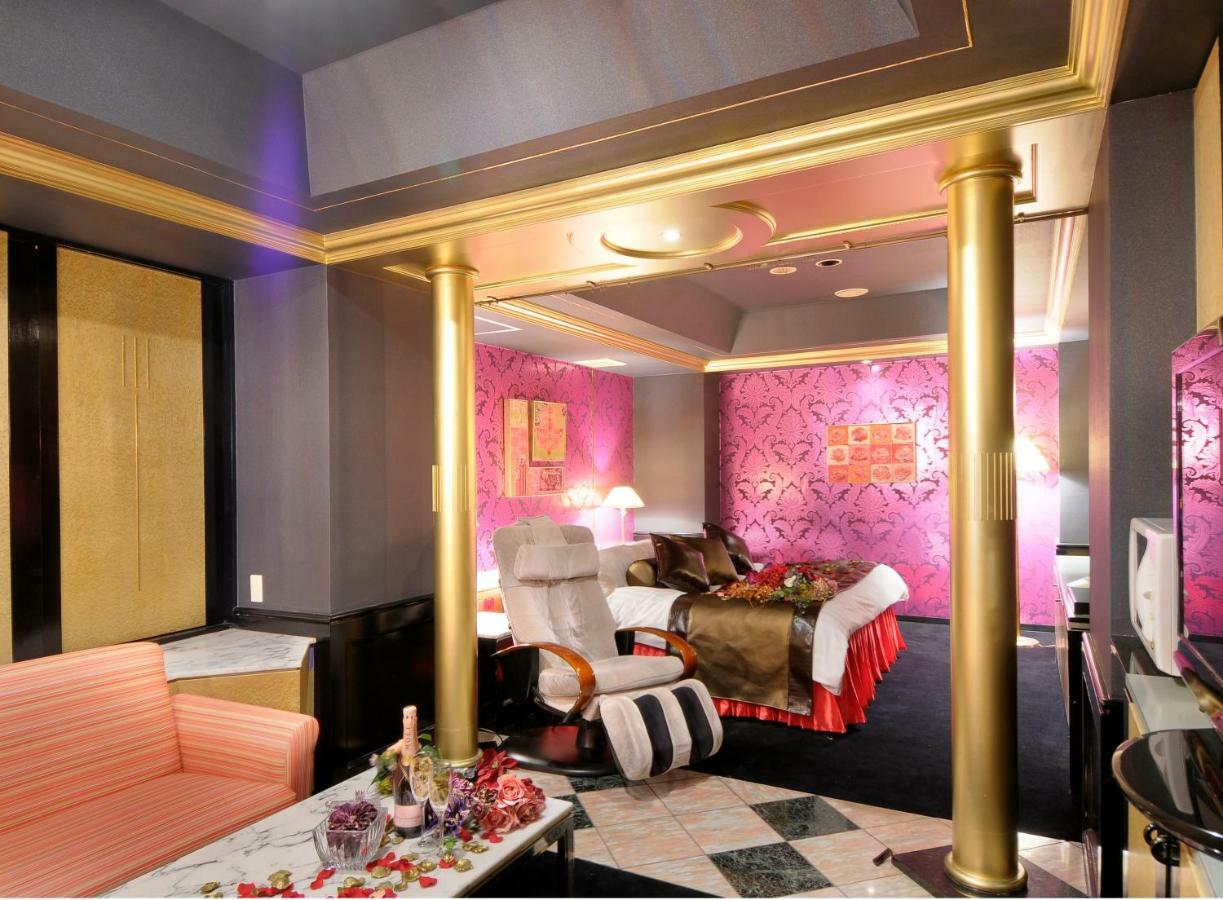 Hotel Love Ikutama -Adult Only Осака Екстериор снимка