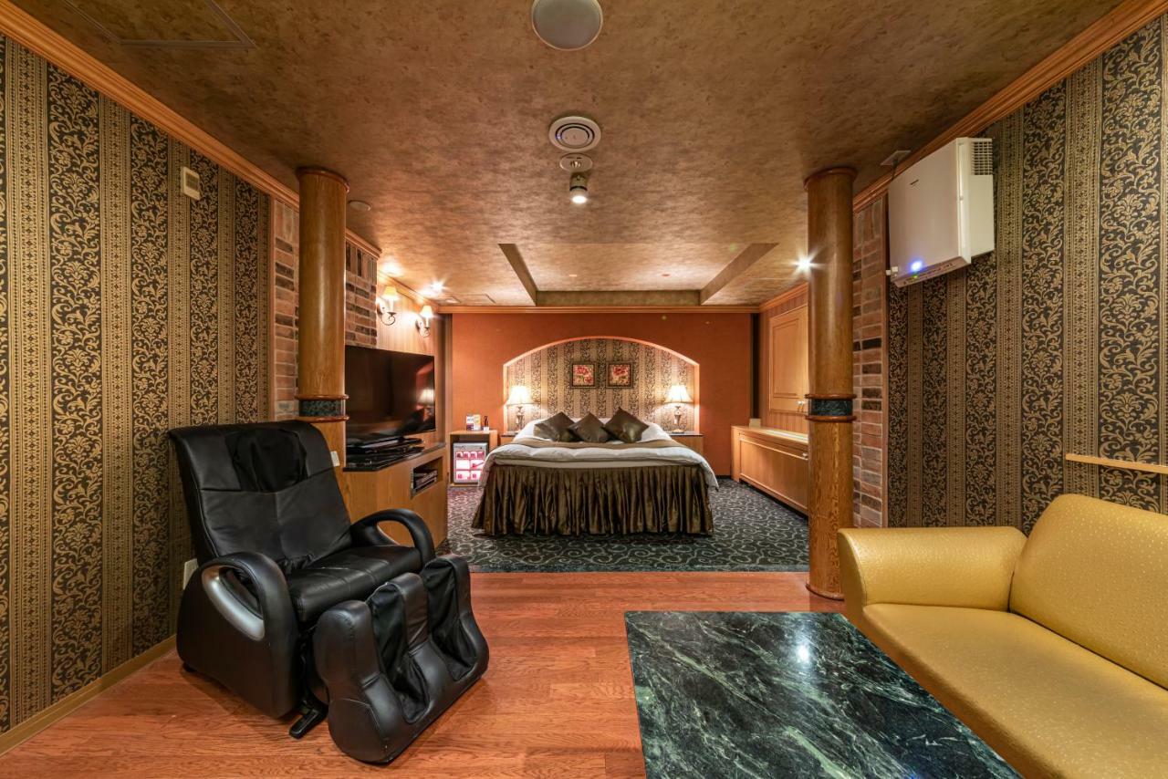 Hotel Love Ikutama -Adult Only Осака Екстериор снимка